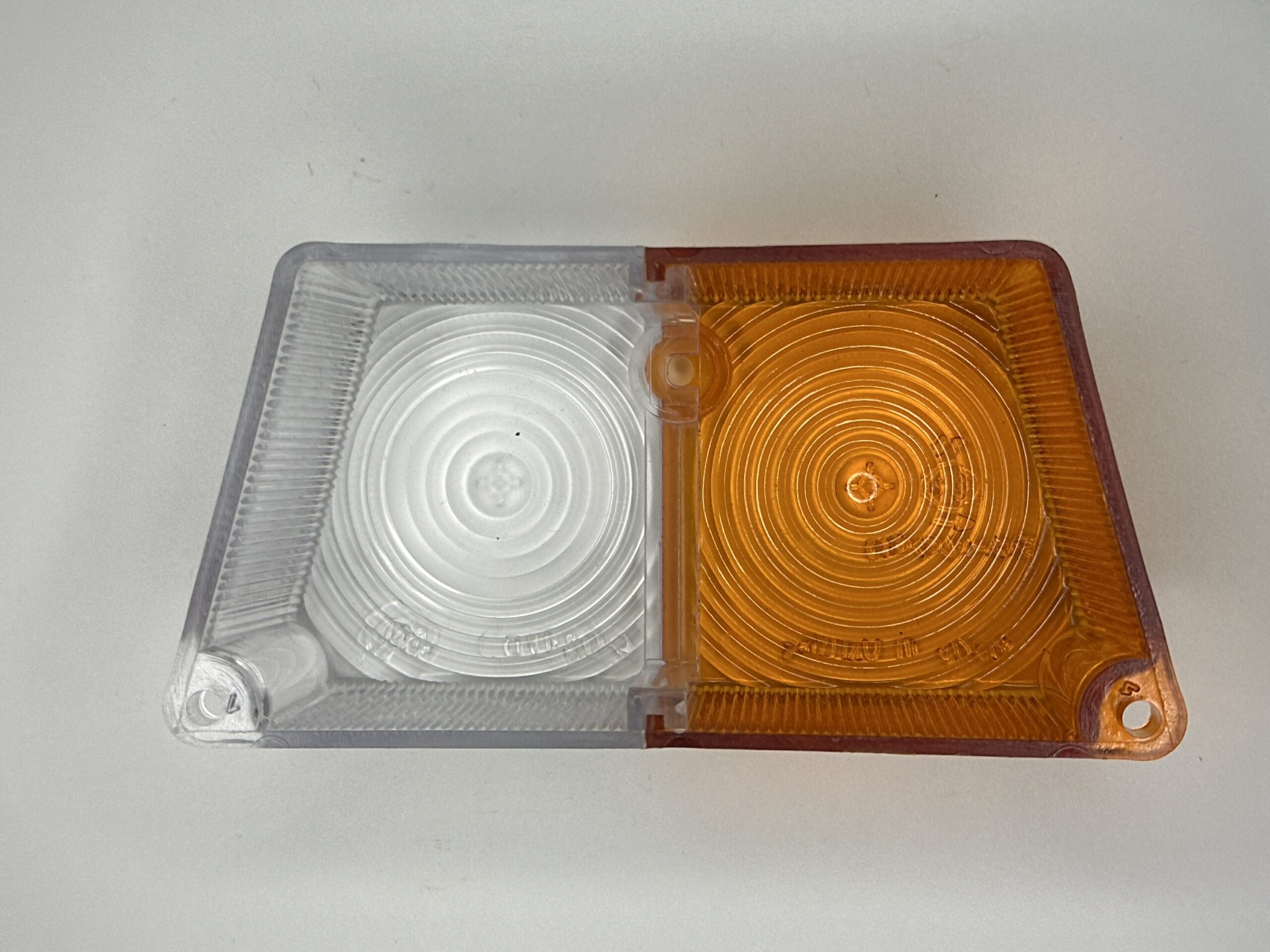 Cabochon feu avant de panier