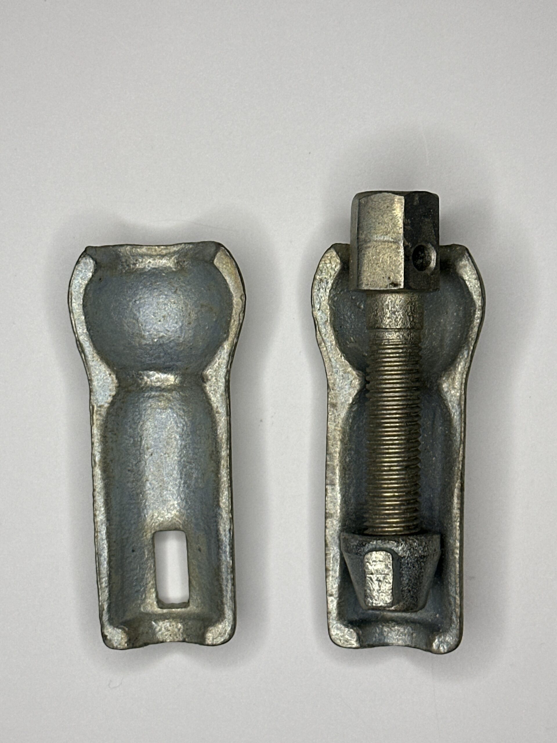 Pinces de fixation châssis Side Car Dniepr Ural K750