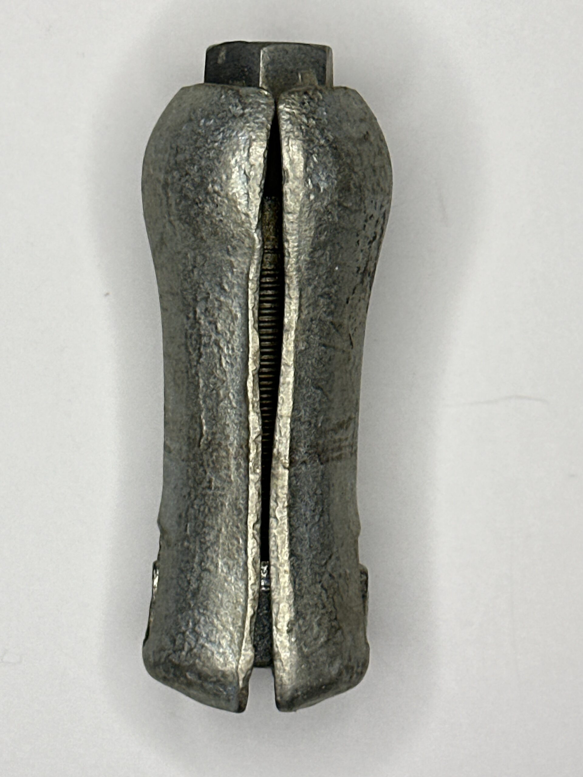 Pinces de fixation châssis Side Car Dniepr Ural K750