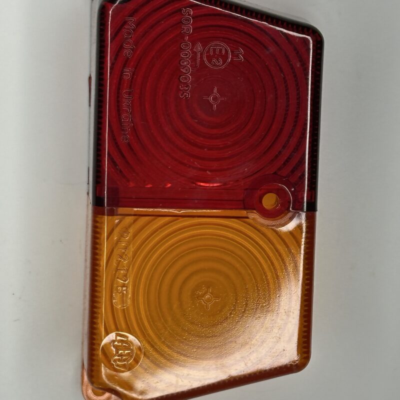 Cabochon de feu arrière panier